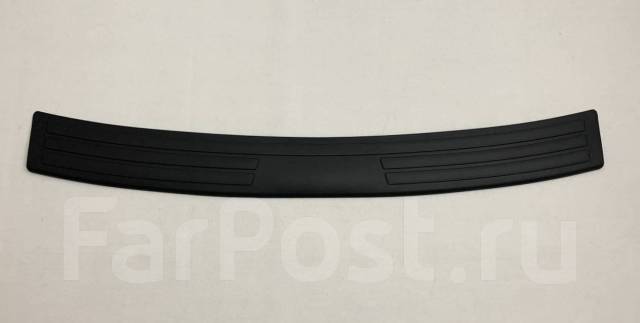 Накладка на задний бампер Toyota Harrier 2003-2013 30
