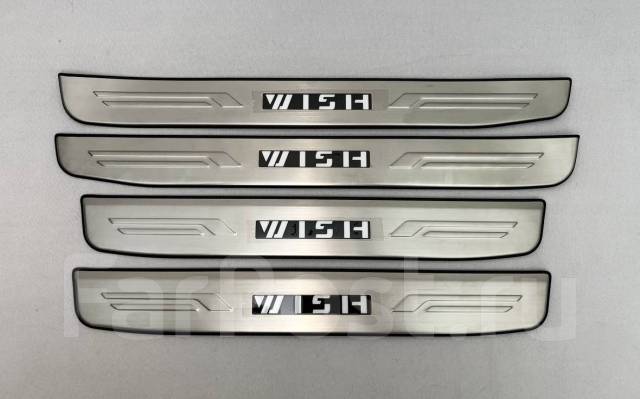 Накладки на пороги для Toyota Wish 2003-2009