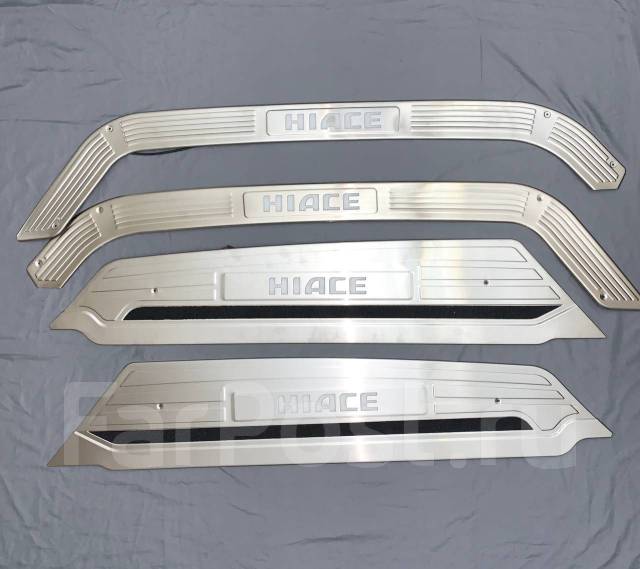 Накладка на дверные пороги для Toyota Hiace 2004-2013 200