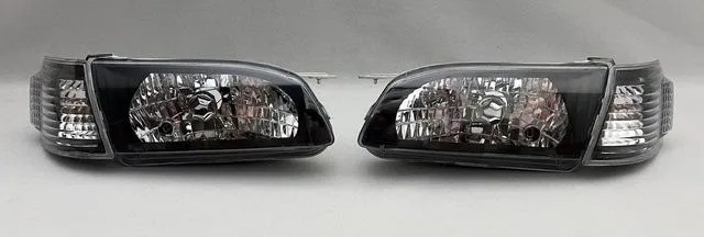 Фары для Toyota Corolla 1997-2000 110