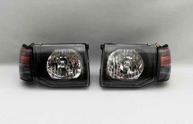 Комплект фар для Mitsubishi Pajero 2 1991-1997 терминатор джедай