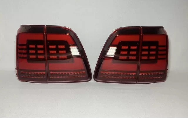 Стоп-сигналы Toyota Land Cruiser 1998-2007 100