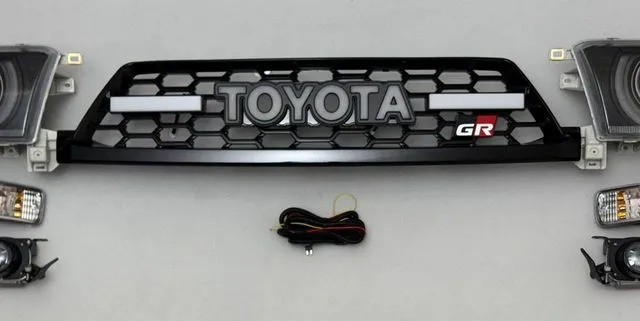 Комплект оптики Toyota Hilux Surf 1995-2002 фары