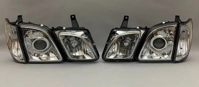 Комплект фар с линзами для Lexus LX470 1998-2007