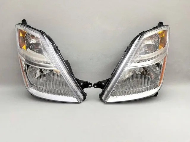 Комплект фар для Toyota Prius 2003-2011 20